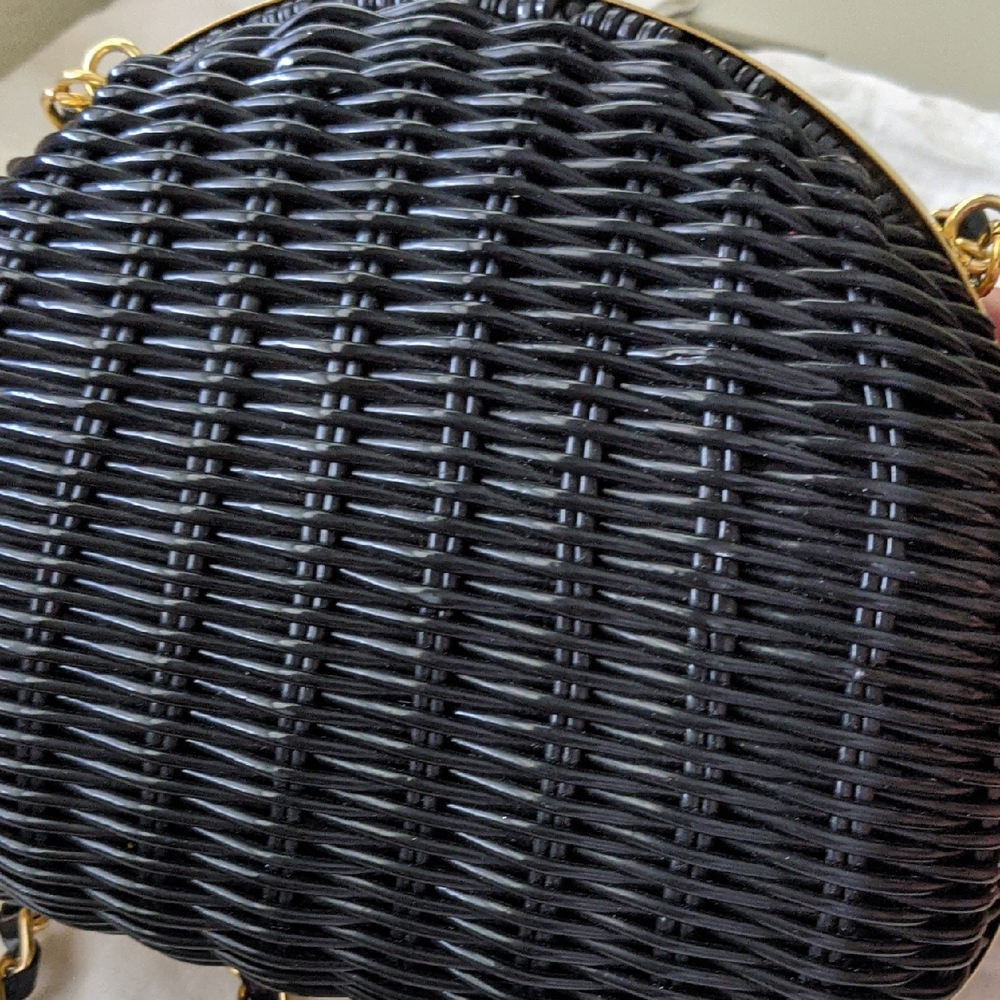 Vintage Magid Black Woven Crossbody Bag with Gold Chain - Picture 9 of 17